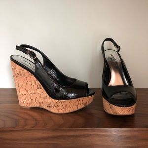 Kenneth Cole Reaction True Bend Platform Wedges